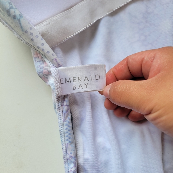 Emerald Bay women's plus size slimming one piece bathing suit size 22 - Picture 6 of 7